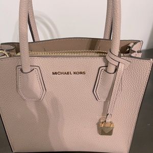 MK KORS mini handbag color pink
